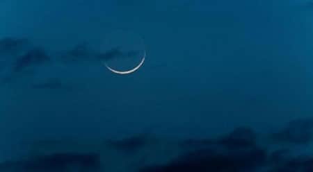 নতুন চাঁদ দেখার পর যে দোয়া পড়বেন moon