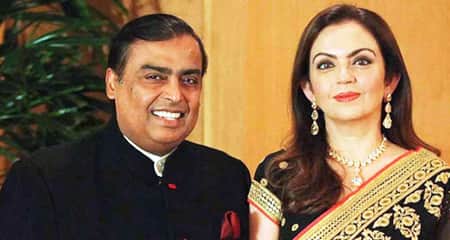 প্রচুর টাকার মালিক হওয়া সত্বেও আম্বানি পরিবারের মহিলারা পরেন না সোনার গয়না! আম্বানি
