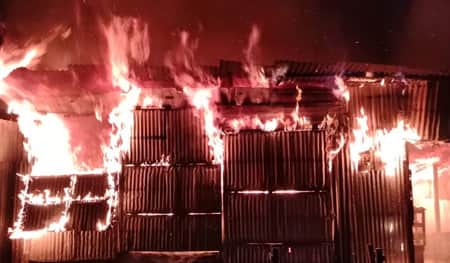 গাজীপুরে আগুনে পুড়ে গেছে শতাধিক ঘর, দগ্ধ ১