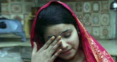 ভারতের এই গ্রামের মহিলাদের কাপড় ছাড়াই থাকতে হয় ভারতীয় নারী