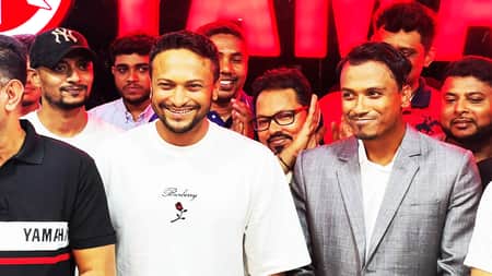 নতুন ব্যবসায় নামলেন রুবেল, শো রুম উদ্বোধন করলেন সাকিব