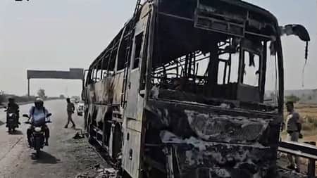 ভারতে চলন্ত বাসে আগুন লেগে ৯ জনের মৃত্যু Bus