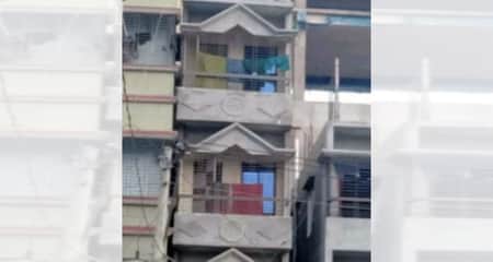 ধামরাইয়ে হেলে পড়েছে ৪ তলা ভবন Dhamrai