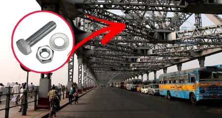 হাওড়া ব্রিজে কেন একটিও নাট বোল্ট বা পিলার ব্যবহার করা হয়নি Howrah Bridge