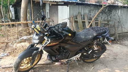 গরু চুরি করতে এসে মোটরসাইকেল রেখে গেল চোর motorcycle