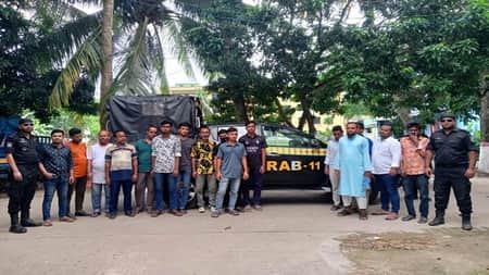 পাসপোর্ট দালাল চক্রের মূলহোতাসহ গ্রেফতার ১৬