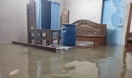 সিলেটে ঈদের আনন্দ মাটি, পানিতে ভাসছে নগরী