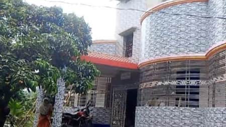 গরুর খামার দিয়ে পাঁচতলা বাড়ি বানালেন সোলায়মান