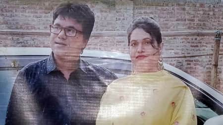 বিছানায় পড়ে ছিল নারীর গলা ও হাত কাটা দেহ husband