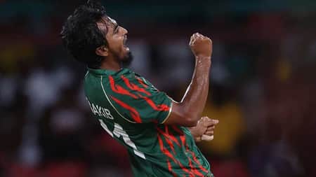 সুপার এইটে নামার আগে আইসিসির থেকে বড় দুঃসংবাদ পেলেন সাকিব
