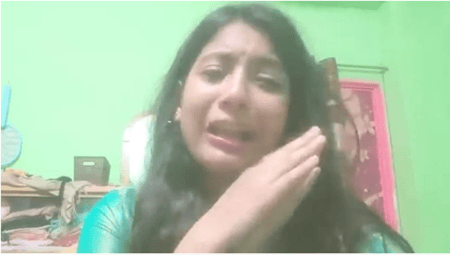 ফেসবুক লাইভে কষ্টের কথা জানিয়ে গৃহবধূর আ ত্ম হ ত্যা