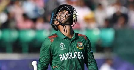 একের পর এক উইকেট পতন, হারের পথে বাংলাদেশ liton