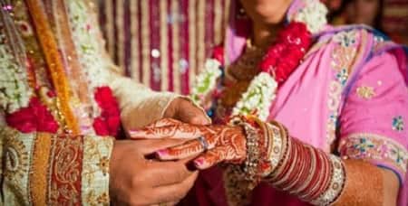 বয়সে প্রেম
