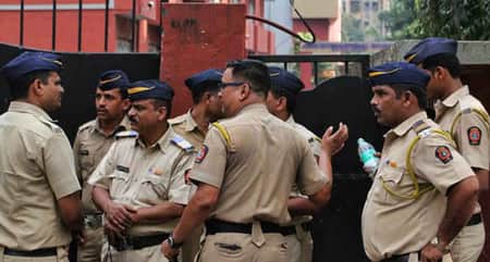 চুরি করতে গিয়ে এসি চালিয়ে ঘুম, জাগাল পুলিশ police