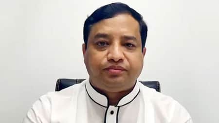 কেমন আছেন সিঙ্গাপুরে চিকিৎসাধীন গাসিক সাবেক মেয়র জাহাঙ্গীর