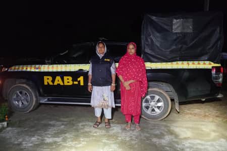 গাজীপুরে ভুয়া র্যাব পরিচয়ে ডাকাতি, মূলহোতা গ্রেপ্তার গাজীপুরে ভুয়া র্যাব পরিচয়ে ডাকাতি, মূলহোতা গ্রেপ্তার