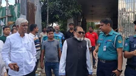 ব্যক্তিগত বাড়িঘরে আক্রমণ নজিরবিহীন, মোজাম্মেল হক