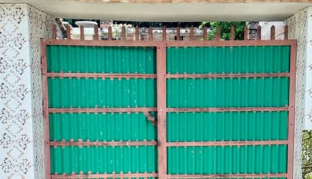 Gate