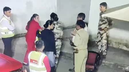 পুলিশকে চড়