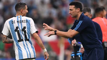 ডি মারিয়াকে বেশি গোল করতে নিষেধ করতেন কোচ! lionel-scaloni-angel-di-maria