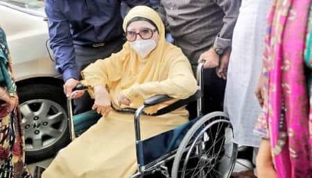 বিএনপি চেয়ারপারসন বেগম খালেদা জিয়া