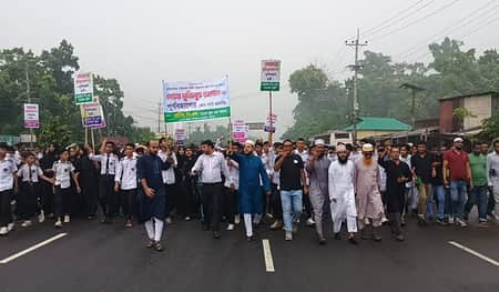 কালিয়াকৈরের মেয়রকে পুনর্বহালের দাবিতে সড়ক অবরোধ কালিয়াকৈরের মেয়রকে পুনর্বহালের দাবিতে সড়ক অবরোধ