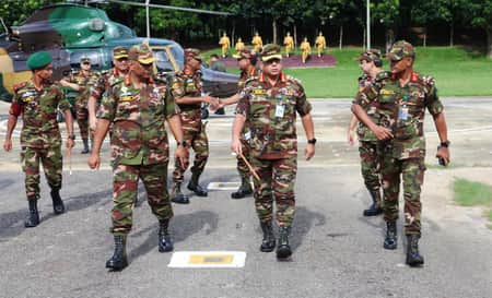 ফেনীর বন্যাকবলিত এলাকা পরিদর্শন করলেন সেনাপ্রধান