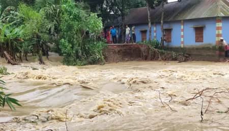 কুমিল্লায় বন্যাতে দুদিনে প্রাণ গেল ৪ জনের Bonna