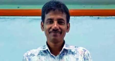 ‘শাড়ি পরে আসো নাই কেন, কত সুন্দর লাগত’, শিক্ষার্থীকে ঢাবি শিক্ষক Teacher