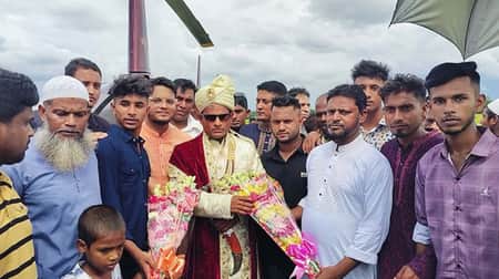 শখ পূরণে হেলিকপ্টারে চড়ে বিয়ে করতে এলেন বর হবিগঞ্জ