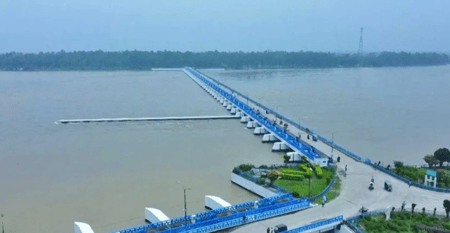পানির চাপ সামলাতে খুলে দেয়া হলো তিস্তা ব্যারেজের ৪৪ জলকপাট
