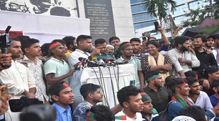 পুলিশ বাহিনীকে নির্ভয়ে কাজে ফিরতে বললেন হাসনাত আবদুল্লাহ Hasanat Abdullah