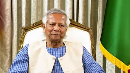 রোহিঙ্গাদের তৃতীয় দেশে পুনর্বাসনের আহ্বান প্রধান উপদেষ্টার Younus