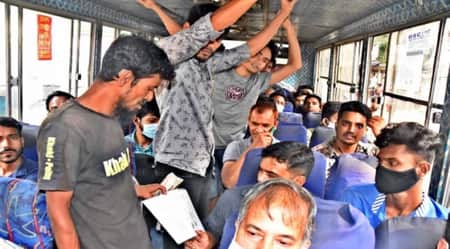 শিক্ষার্থীদের হাফ ভাড়া