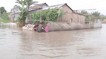 ভারী বর্ষণের ফলে ৮ জেলায় বন্যার শঙ্কা flood