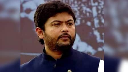 মামলা থেকে বাঁচতে দৌঁড়ঝাপ শুরু নিক্সনের সমর্থকদের সাবেক এমপি নিক্সন চৌধুরী