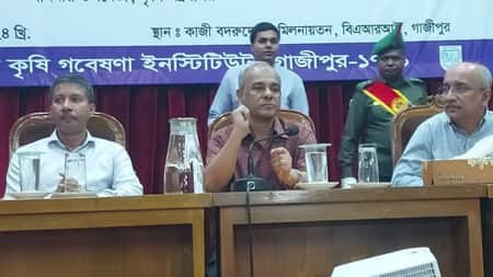 পূজায় কোন ধরনের শঙ্কা নেই: স্বরাষ্ট্র উপদেষ্টা স্বরাষ্ট্র উপদেষ্টা