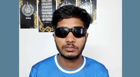 আন্দোলনে চোখ হারালেন মোস্তফা, অর্থাভাবে বন্ধ চিকিৎসা Mostofa