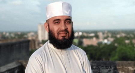 ভোগান্তি শেষে মালয়েশিয়ায় প্রবেশ করেছেন মিজানুর রহমান আজহারী