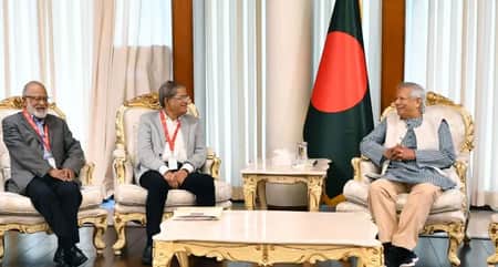 জামায়াত চায় আগে সংস্কার,বিএনপির দাবি নির্বাচনী রোডম্যাপ