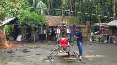 ২ লাখ টাকায় হেলিকপ্টার তৈরি করল কলেজছাত্র নাজমুল, অপেক্ষা আকাশে উড়ার helicopter-build