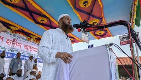 অনন্তকাল ক্ষমতায় থাকার স্বপ্ন দেখবেন না: অন্তর্বর্তী সরকারকে মামুনুল হক