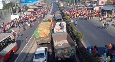গাজীপুরে আন্দোলনে স্থবির চন্দ্রা, বিকল্প পথে যানবাহন