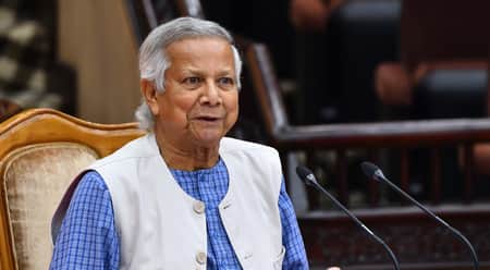 দেশে ইতিবাচক পরিবর্তন আনতে তরুণদের স্বপ্ন দেখার আহ্বান ড. ইউনূসের