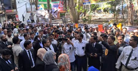 চট্টগ্রাম আদালত আইনজীবীদের কর্মবিরতি ও আন্দোলনে অচল CTG