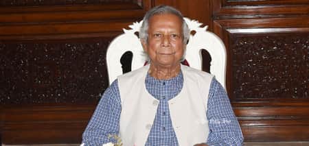 দেশে ফিরলেন প্রধান উপদেষ্টা DR Yunus