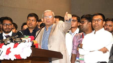 সীমান্তের ওপারে বসে নতুন নতুন ষড়যন্ত্র করছে ফ্যাসিস্টরা : মির্জা ফখরুল Fakhrul