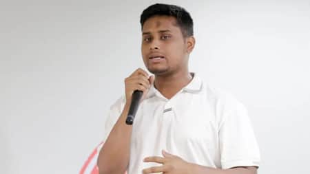আ. লীগ আবার ক্ষমতায় আসলে প্রথম টার্গেট হবে বৈষম্যবিরোধী ছাত্রসমাজ: হাসনাত Hasanat