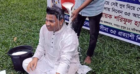 দুধ দিয়ে গোসল করে ৩৫ আন্দোলন থেকে সরে গেলেন আহ্বায়ক শুভ Milk