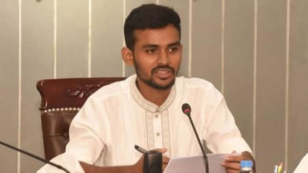 নতুন মন্ত্রণালয়ের দায়িত্ব পেলেন উপদেষ্টা আসিফ মাহমুদ asif